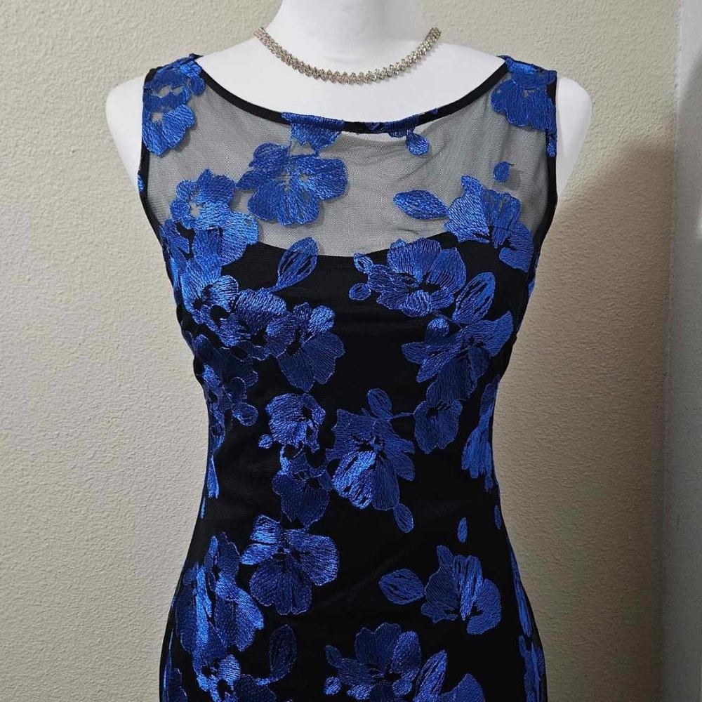 Karl Lagerfeld  Blue / Black Floral Embroidered Sleeveless Gown Size 0